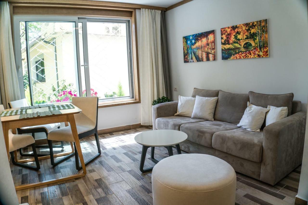 Venere Tirana Suite Deluxe Luaran gambar