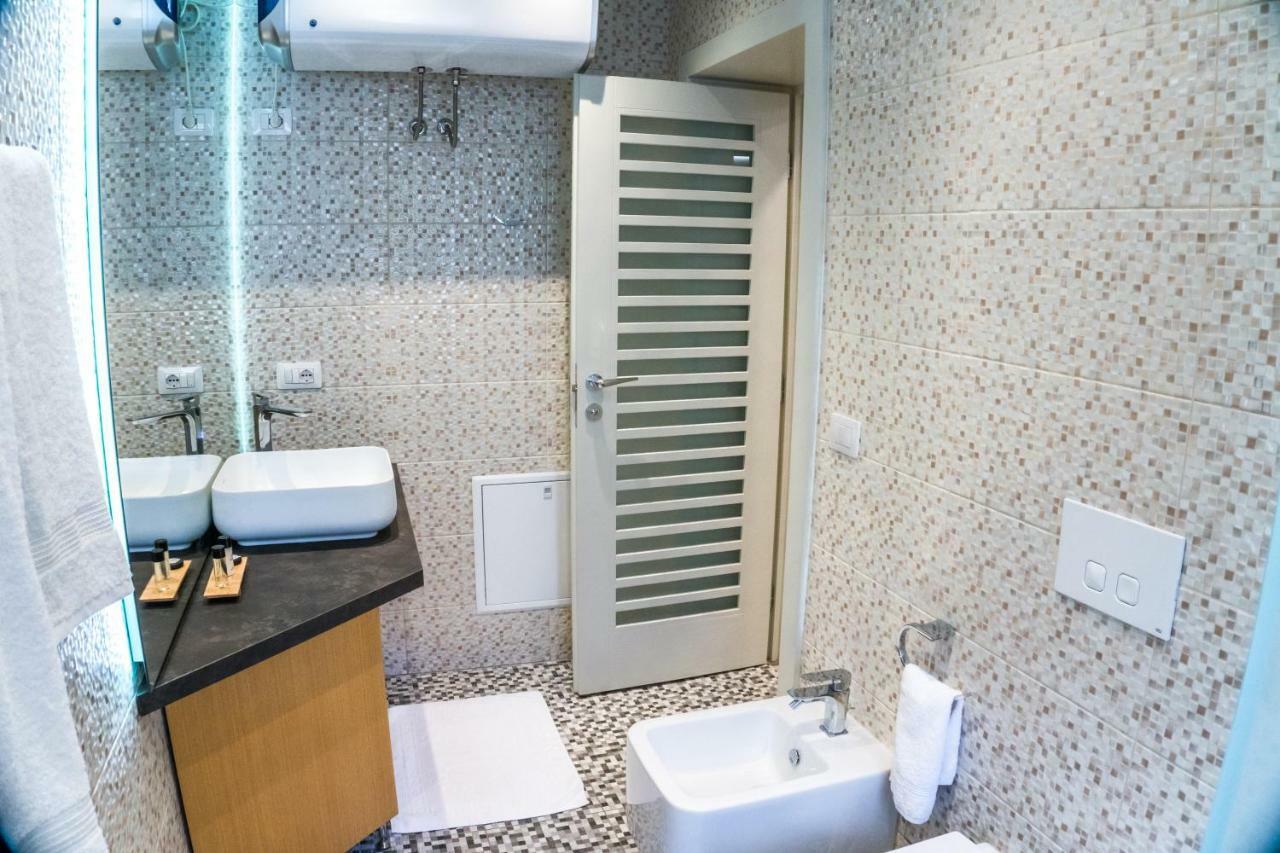 Venere Tirana Suite Deluxe Luaran gambar