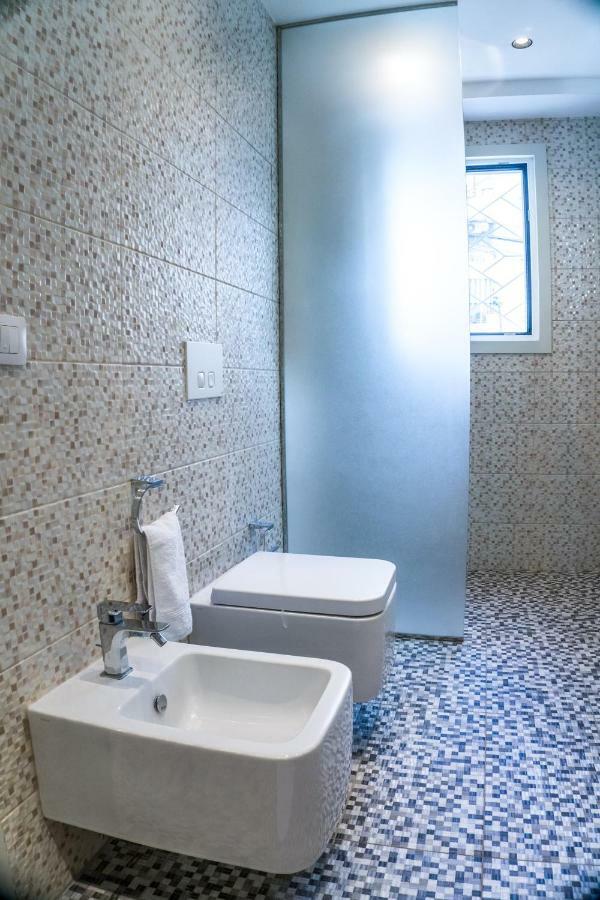 Venere Tirana Suite Deluxe Luaran gambar